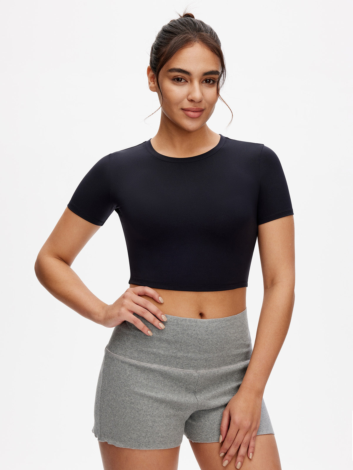 Black cropped tee shirt for women – front view, slim fit with crew neck, breathable activewear